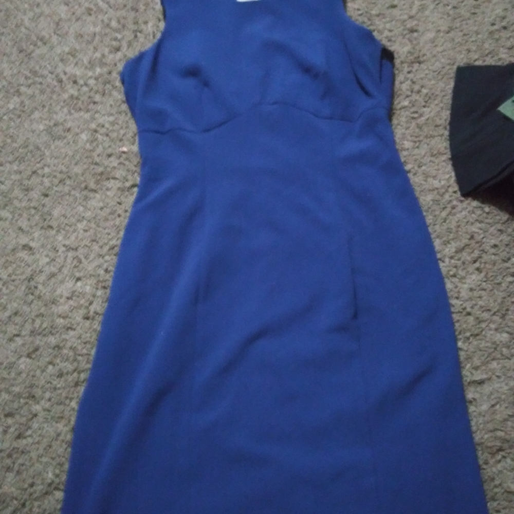 Dress - Picture 2 of 3